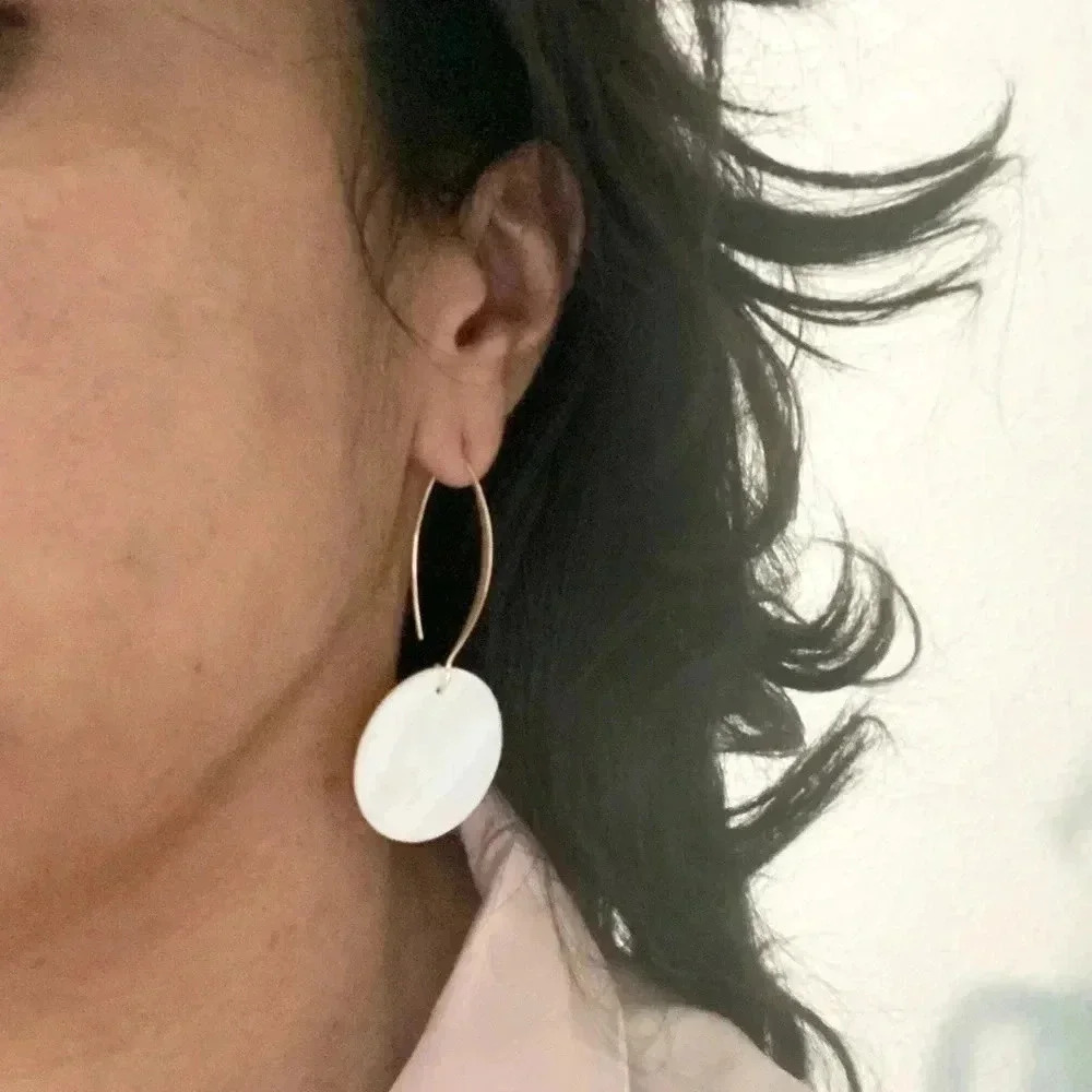 DROP Dangle Pearl Earrings - Picture 4 of 4
